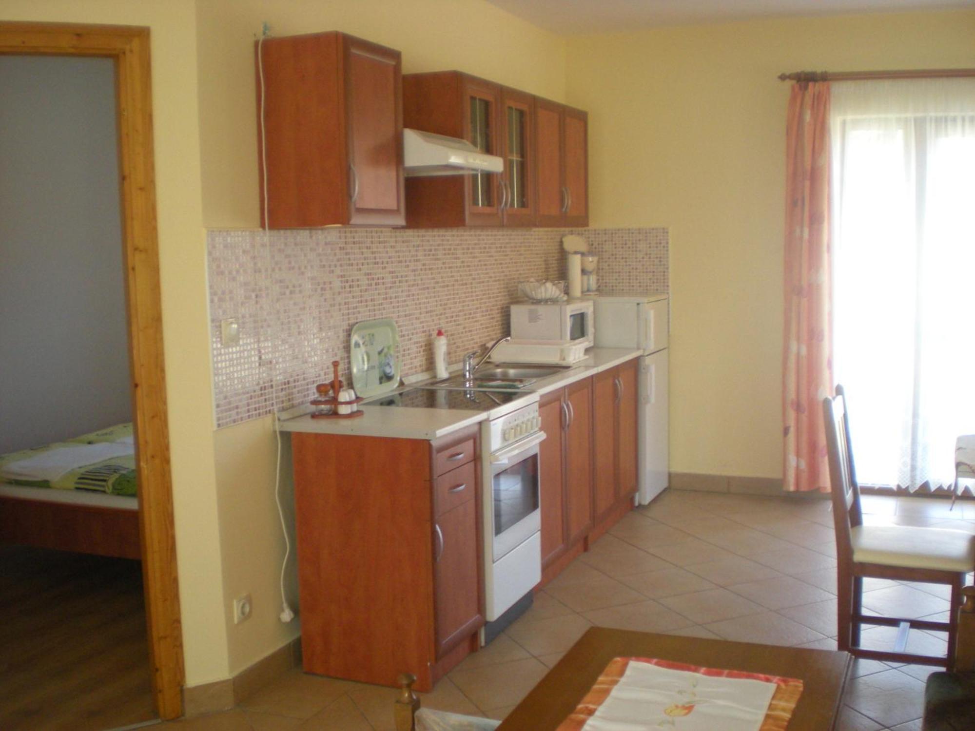 Parti Panzio Hotel Тата Екстериор снимка